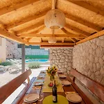 Ita Villa *