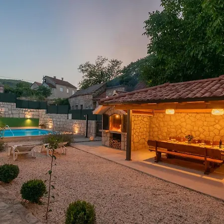 Ita Villa